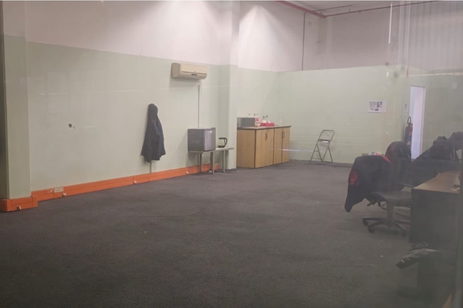 To Let commercial Property for Rent in Uitenhage Central Eastern Cape